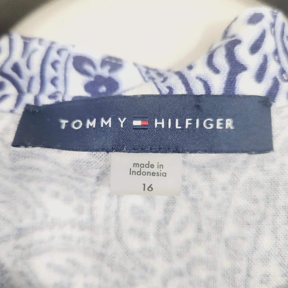 Tommy Hilfiger Plus Size Atlas Paisley Print Shift Dress - Picture 8 of 9